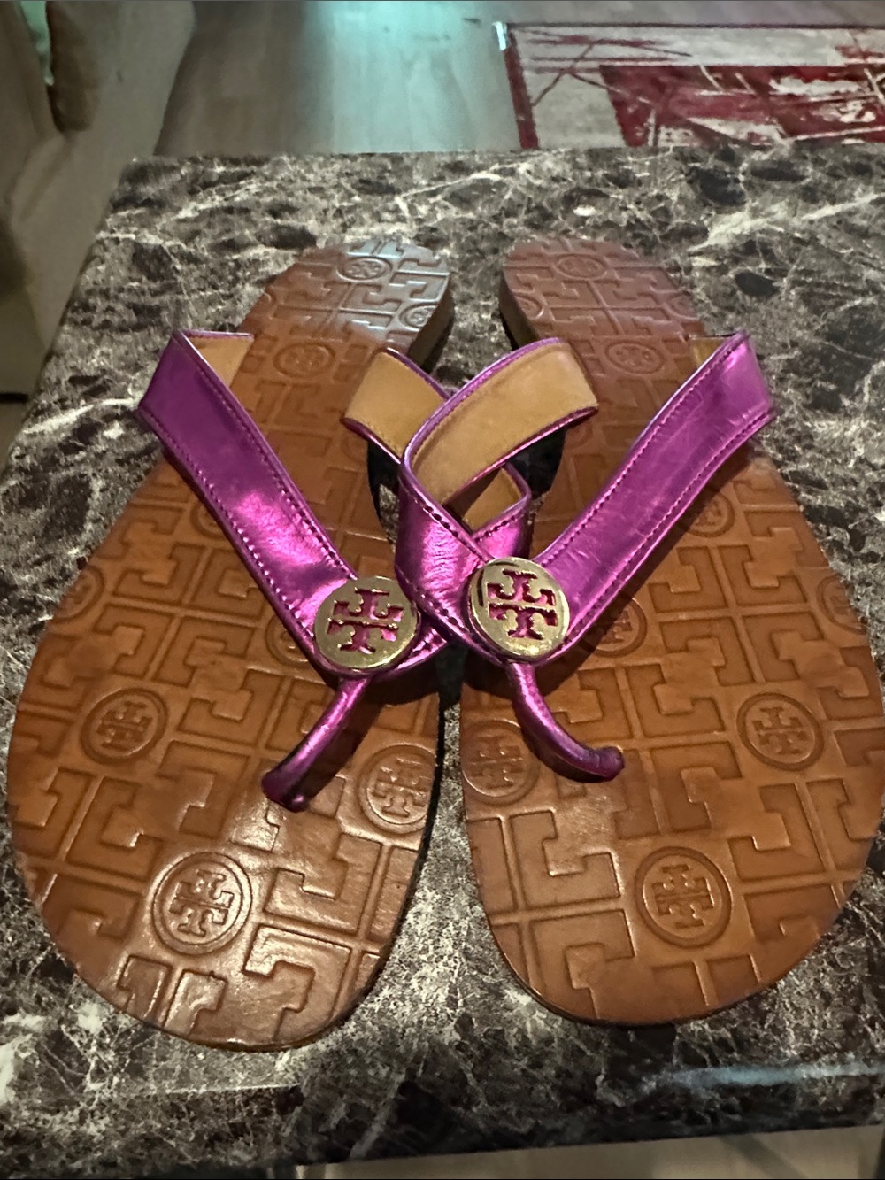 Tory Burch Metallic Fuchsia Leather Logo Thong Sandals